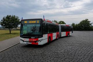 Kolony nebo zkratka přes Prahu? Nová autobusová linka přes Blanku budí emoce